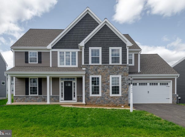 1028 STRAFFORD PLACE, LANCASTER, PA 17601