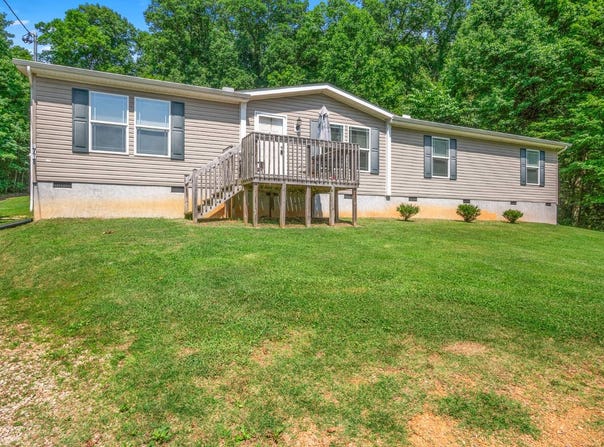 2718 Roseberry Rd, Mascot, TN 37806