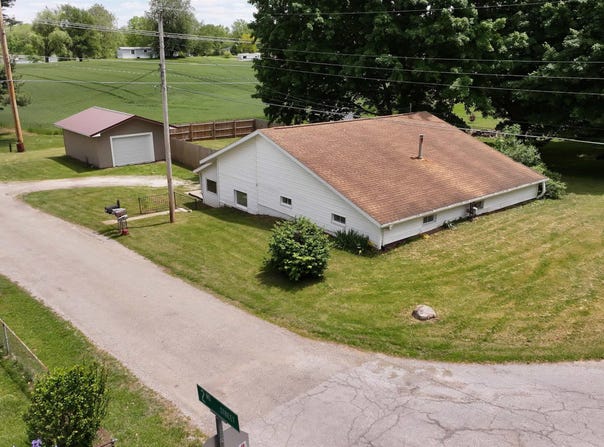 5613 W Palestine 2nd Street, Mentone, IN 46539