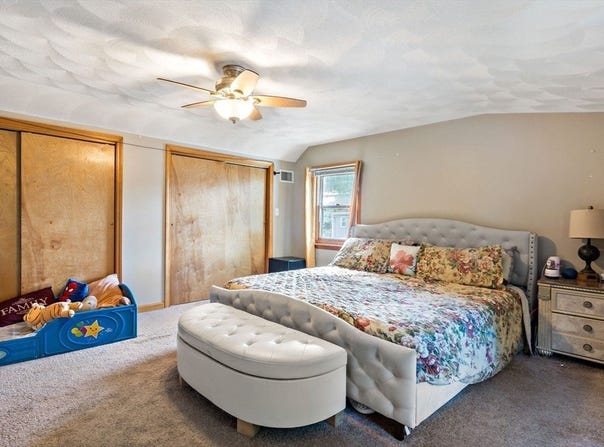 60 Lynn St, Peabody, MA 01960