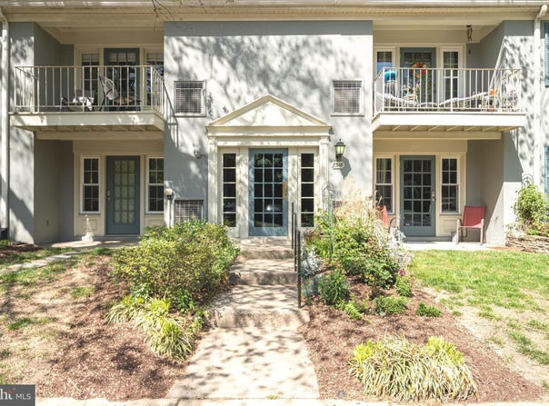 8318 KINGSGATE ROAD, SPRINGFIELD, VA 22152