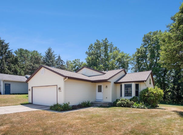 3538 Breezewood Drive SE, Kentwood, MI 49512