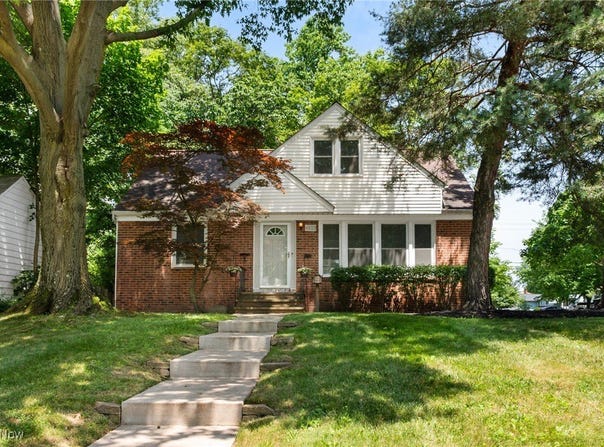 4823 Ridgebury Boulevard, Lyndhurst, OH 44124