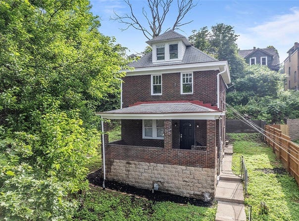 1462 Elm St, Wilkinsburg, PA 15221