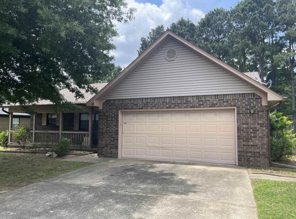 13 Bernard, Conway, AR 72032