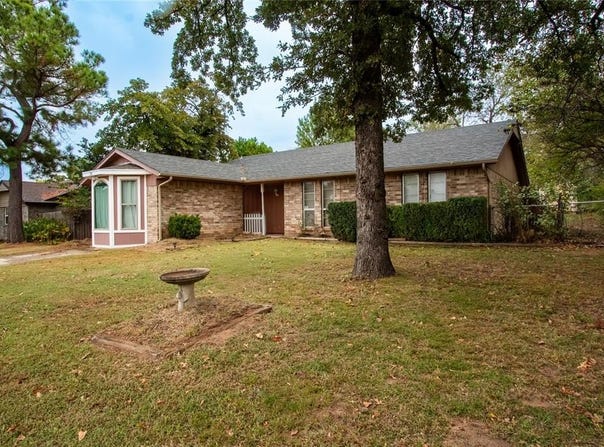 714 Oak Park Drive, Choctaw, OK 73020