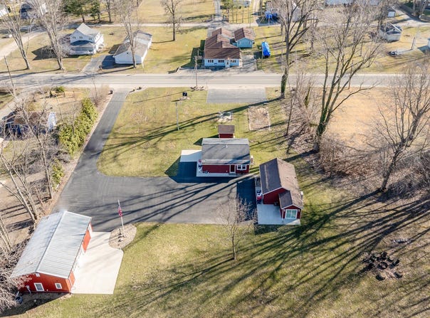 5566 Paw Paw Lake Road, Coloma, MI 49038