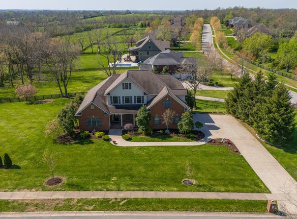 300 Stonegate Drive, Nicholasville, KY 40356
