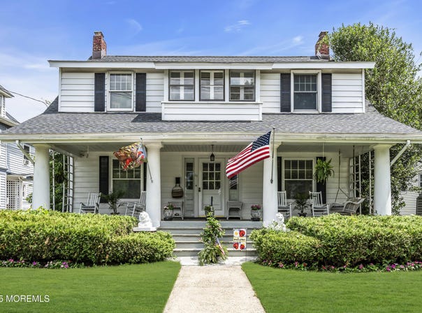 28 Broadway Road, Freehold, NJ 07728
