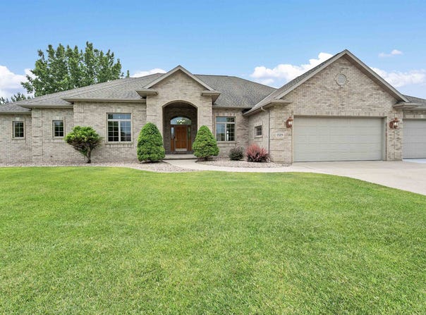 1529 SILVER MAPLE Drive, DE PERE, WI 54115