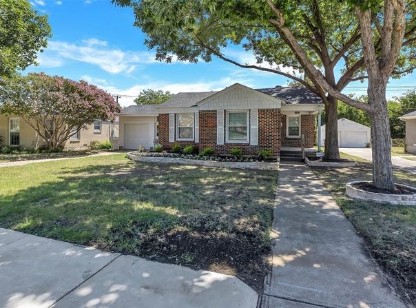 3717 Carolyn Road, Fort Worth, TX 76109