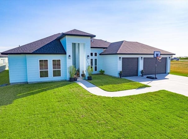 1118 Cape Velero, ROCKPORT, TX 78382