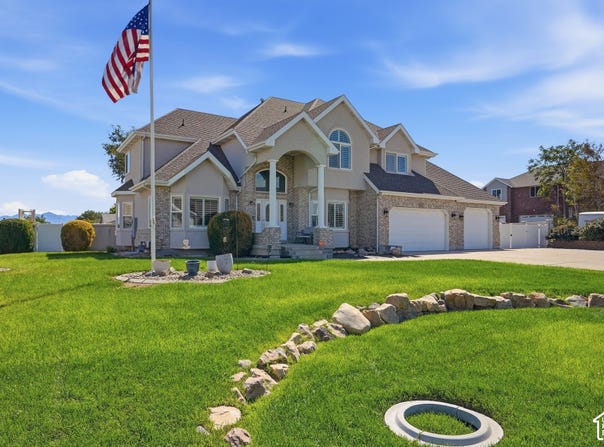 3183 S GEORGE Pl, Magna, UT 84044