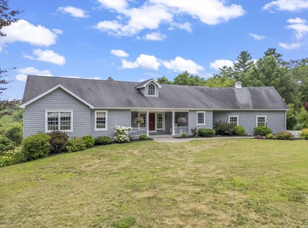 27 Rejane Avenue, Lewiston, ME 04240