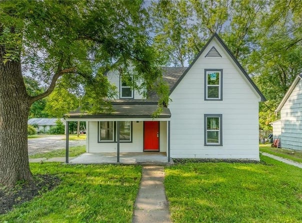 463 E Mill Street, Liberty, MO 64068
