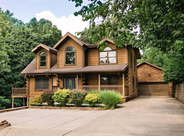 700 Otter Lake Loop, Hanson, KY 42413