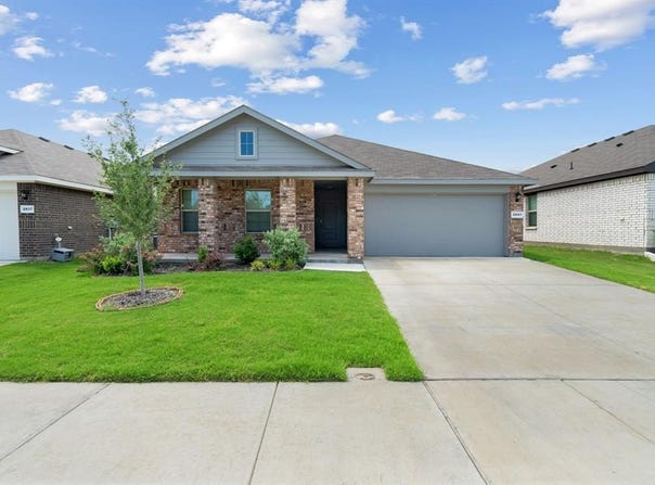2941 Manu Street, Fort Worth, TX 76123