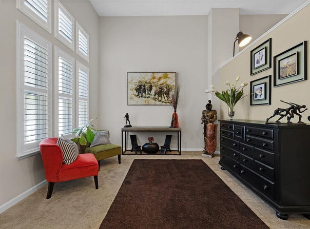 200 Old Oak Ln, Hayward, CA 94541