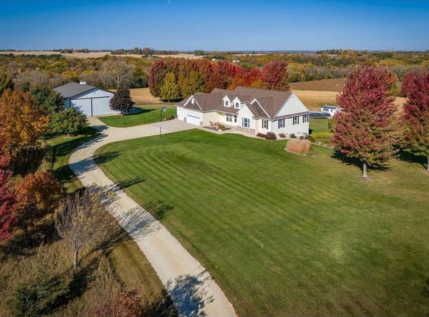 35337 County 24 Boulevard, Cannon Falls, MN 55009