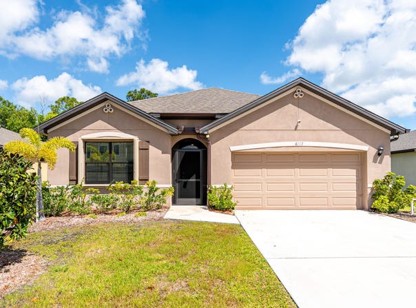 6007 NW Regent Street, Port Saint Lucie, FL 34983