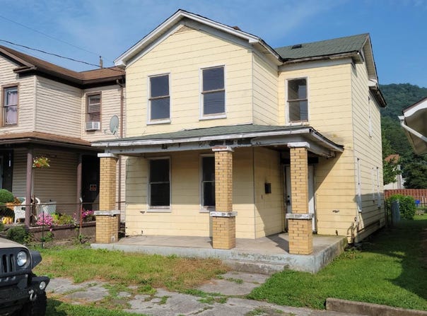60 S E STREET, KEYSER, WV 26726