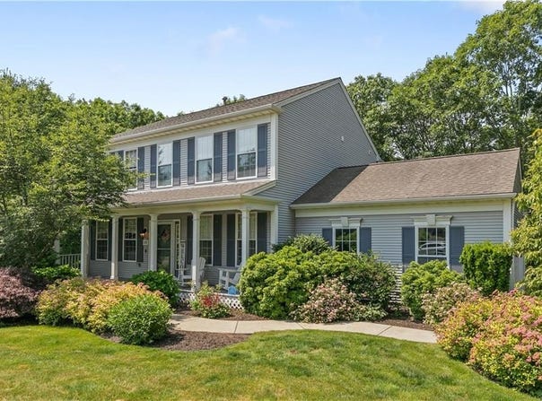 123 CASTLE ROCKS Road, Warwick, RI 02886
