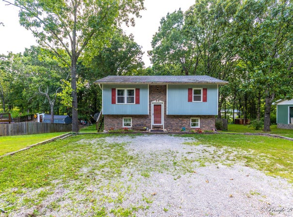 916 Kansas Street, Mountain View, MO 65548