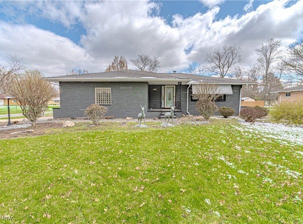 9135 Vista Drive, North Royalton, OH 44133