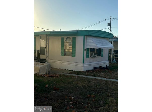 1405 FARRELL AVENUE, CHERRY HILL, NJ 08002