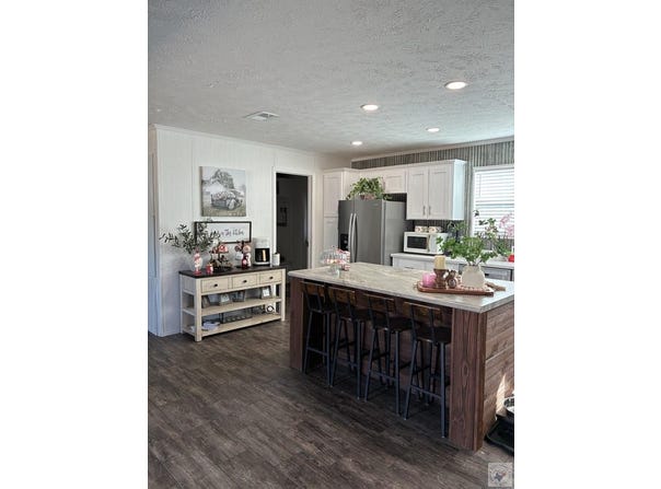 55 Barkman Bend Rd, Hooks, TX 75561