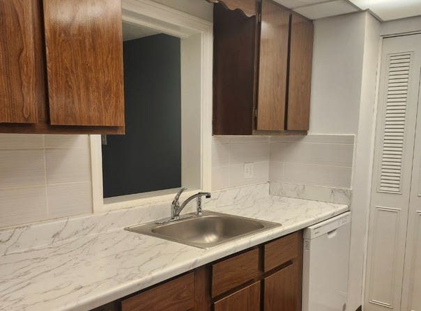 55 Greentree Ln, Weymouth, MA 02190