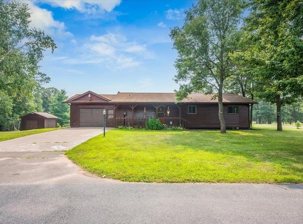 9116 E Hilltop Dr, Solon Springs, WI 54873