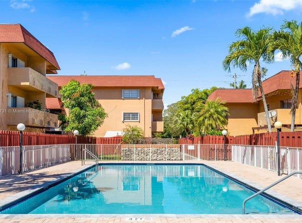 9952 SW 88th St, Miami, FL 33176