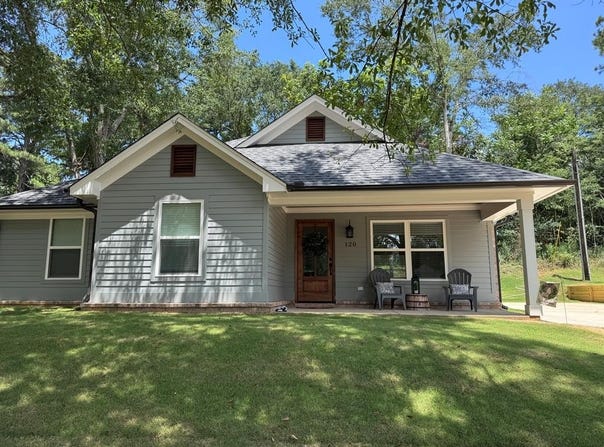 120 Clay St, Water Valley, MS 38965