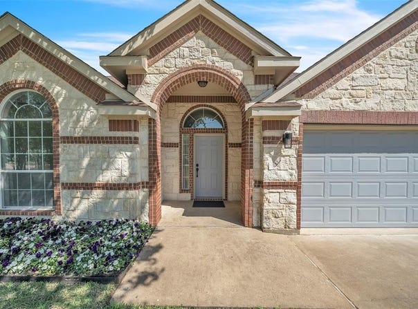 406 Wright Boulevard, Grand Prairie, TX 75050