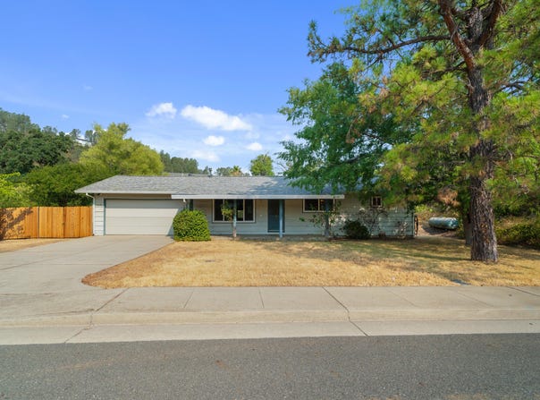 4490 Placer Street, Redding, CA 96001