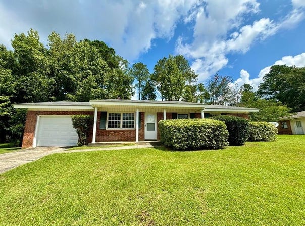 358 Parker Hills Drive, Ozark, AL 36360