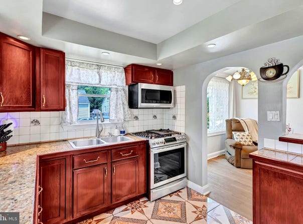 605 NEWFIELD ROAD, GLEN BURNIE, MD 21061
