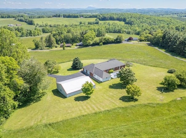 8214 Snake Creek Rd, Hillsville, VA 24343