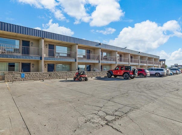 1702 E Main Street, Montrose, CO 81401