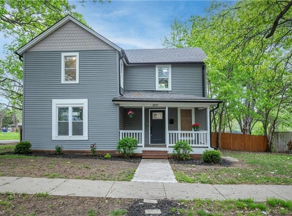 300 SE 1st Street, Lee's Summit, MO 64063