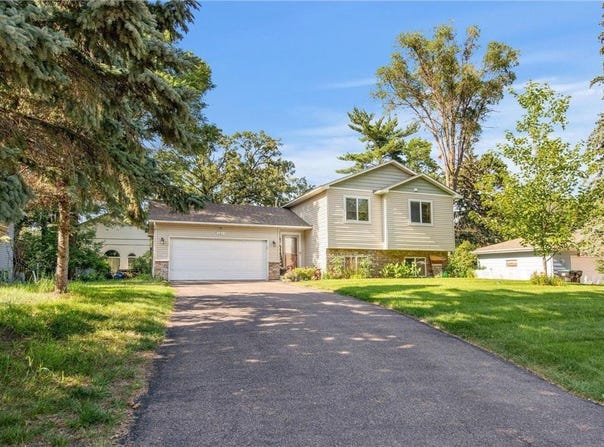 381 Ironton st, Fridley, MN 55432