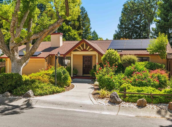 31 Elliot Dr, Pleasant Hill, CA 94523