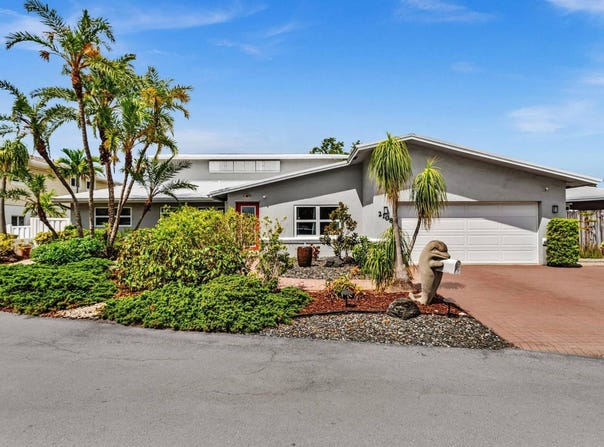 2108 NE 24th St, Wilton Manors, FL 33305