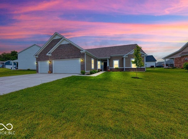 59 Manchester Drive, Trafalgar, IN 46181
