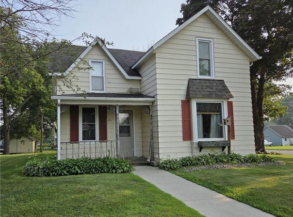 201 1st Street SE, Hayfield, MN 55940