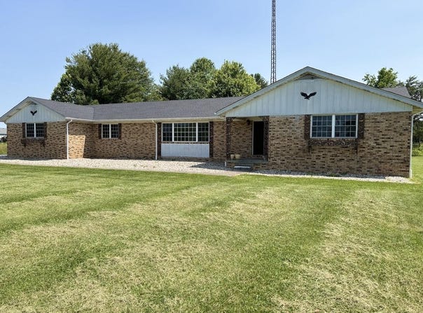 2385 Highway 80, Russell Springs, KY 42642