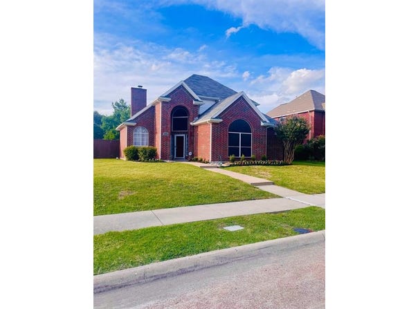 1917 Savage Drive, Plano, TX 75023