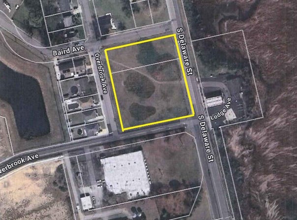 8 S DELAWARE STREET, PAULSBORO, NJ 08066