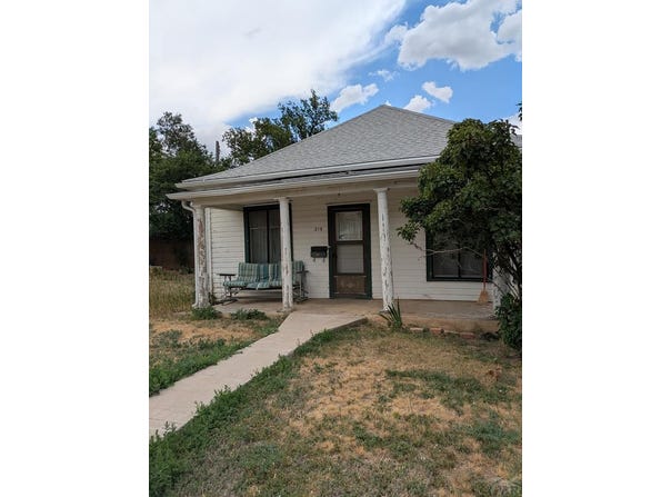 219 E Indiana Ave, Walsenburg, CO 81089